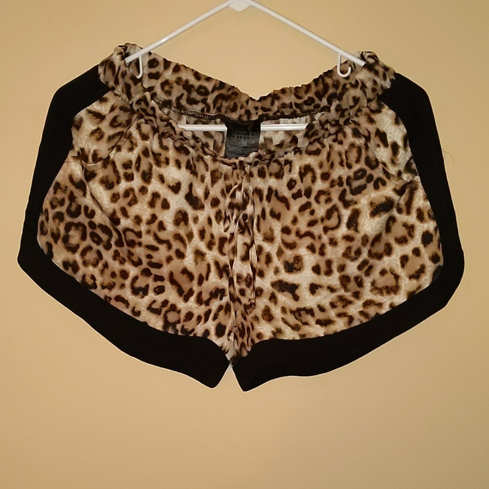 G by Guess animal print shorts size M